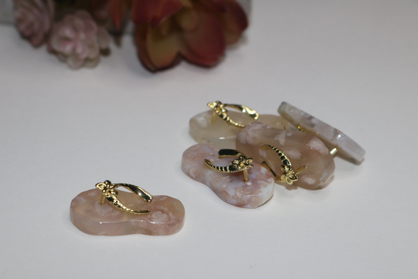 Slipper Charm/ Flower Agate Slipper Carving/Pendant